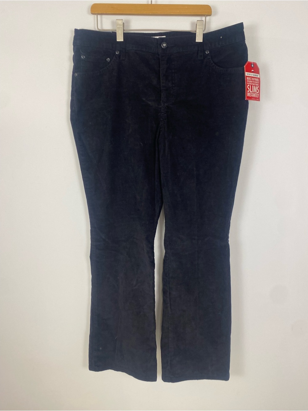 NWT St Johns Bay Petite Black Mid Rise Boot Cut Stretch Corduroy Pants Size 14P